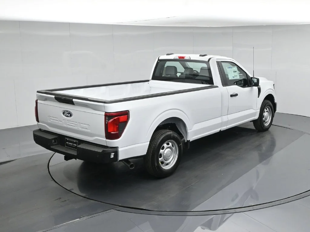 New 2026 Oxford White Ford XL image 30