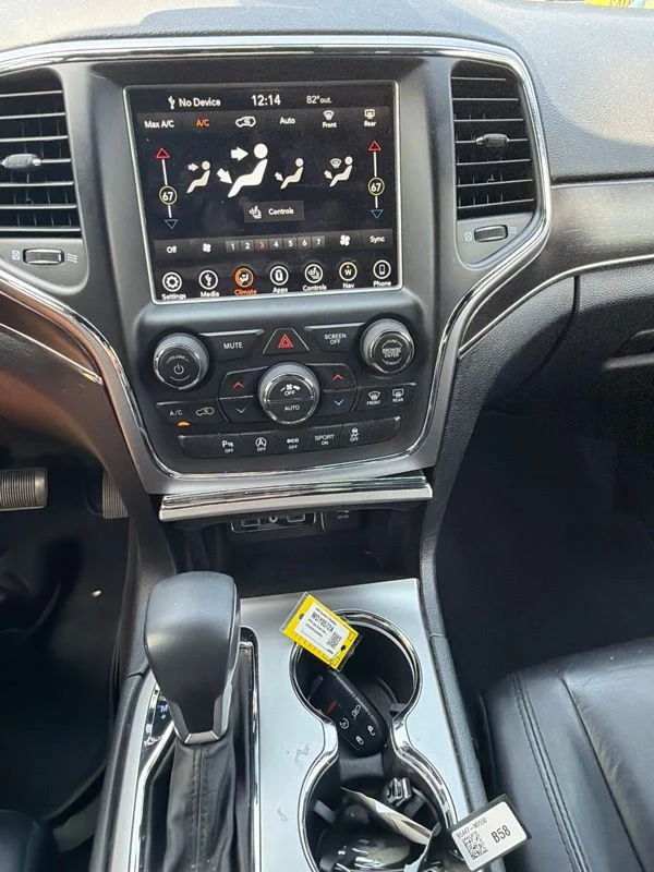 Used 2018 White Jeep Limited image 19