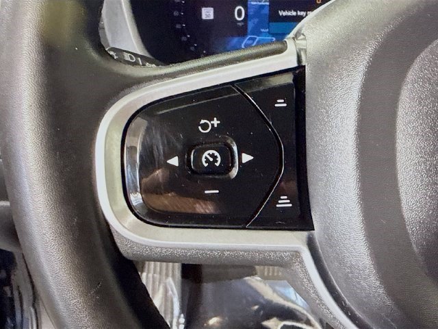 Used 2023 Denim Blue Metallic Volvo Ultimate Bright Theme image 10