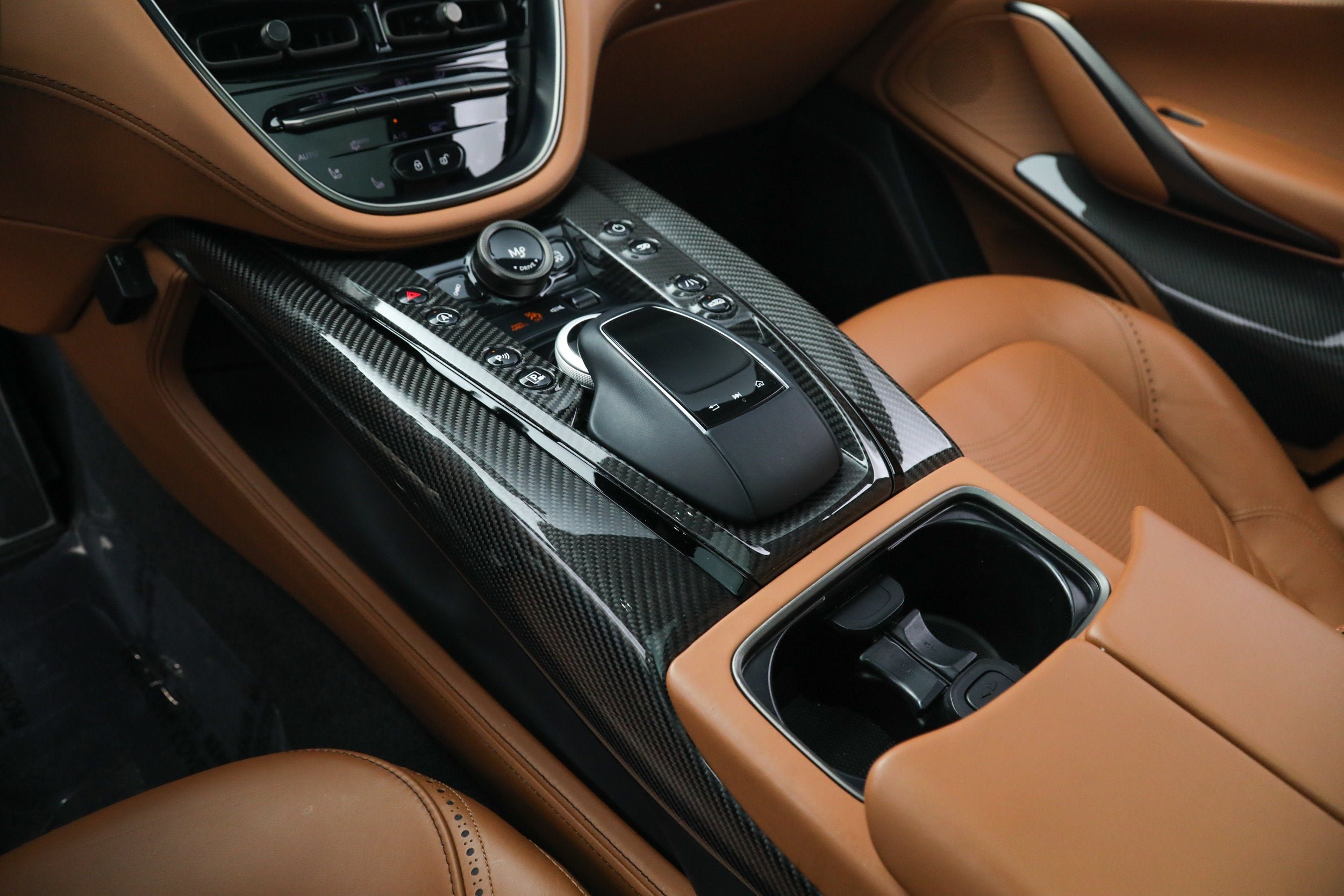 Used 2023 Green Aston Martin 707 image 29