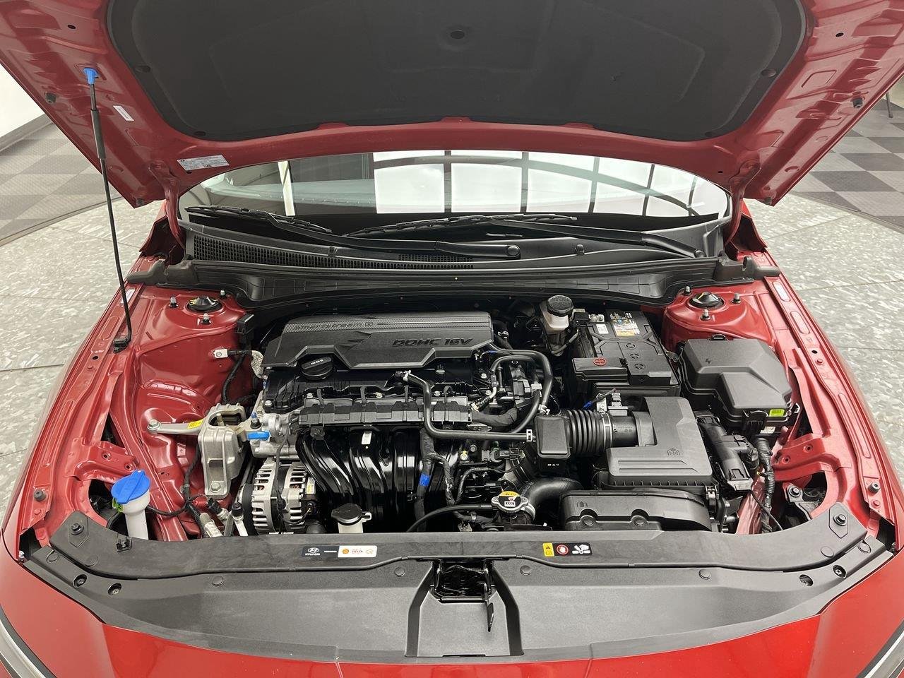 Used 2025 Ultimate Red Hyundai SE image 21