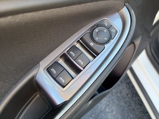 Used 2019 SUMMIT WHITE Chevrolet RS image 11