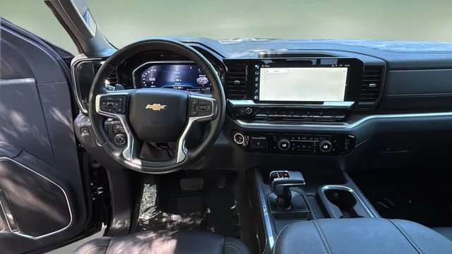 Used 2024 Black Chevrolet LT image 10