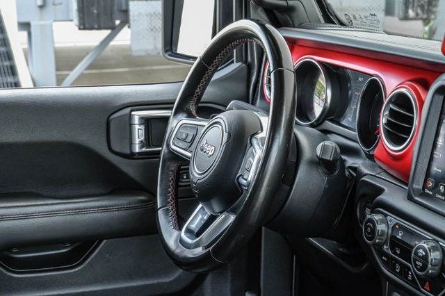 Used 2022 Gray Jeep Rubicon image 21
