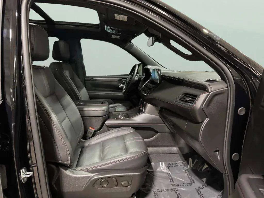 2024 Chevrolet Suburban RST - Photo 29