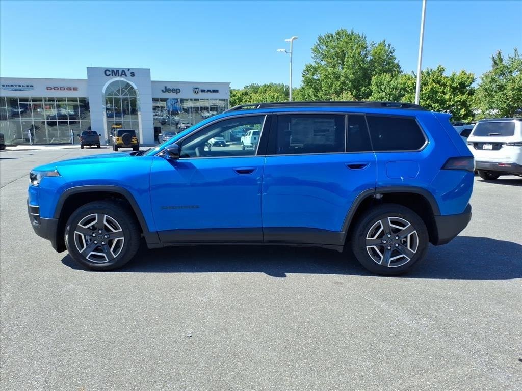New 2026 Hydro Blue Pearl-Coat Exterior Paint Jeep Limited image 6