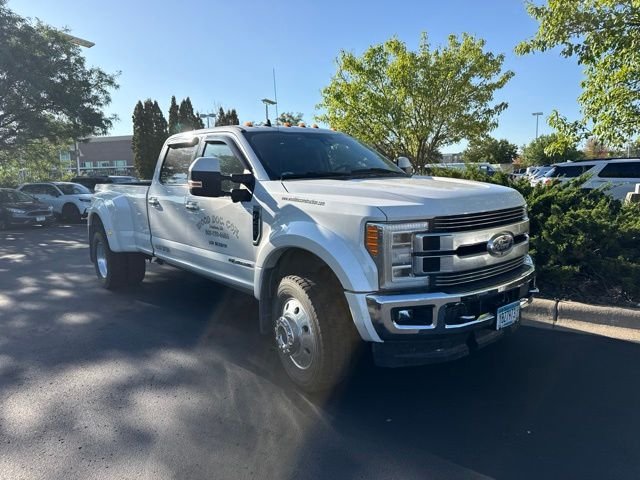 Used 2019 White Ford Limited image 1