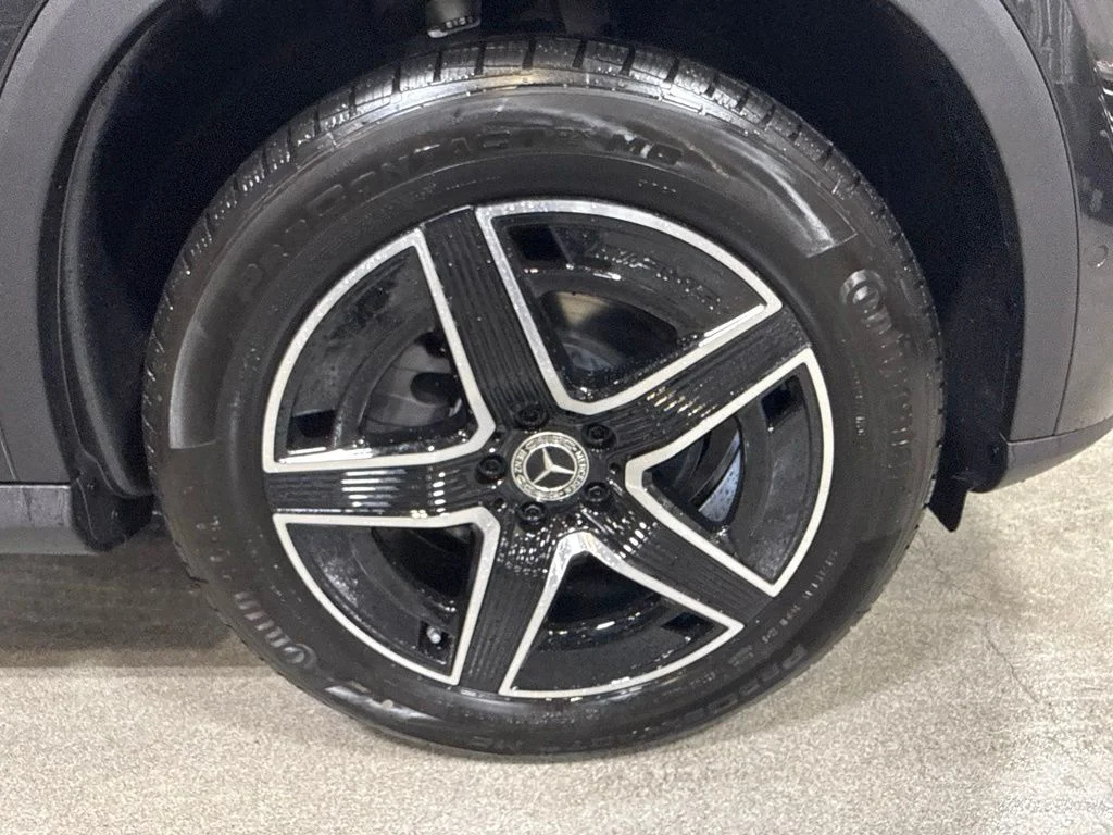 New 2027 Graphite Grey Metallic Mercedes-Benz GLC 300 image 35