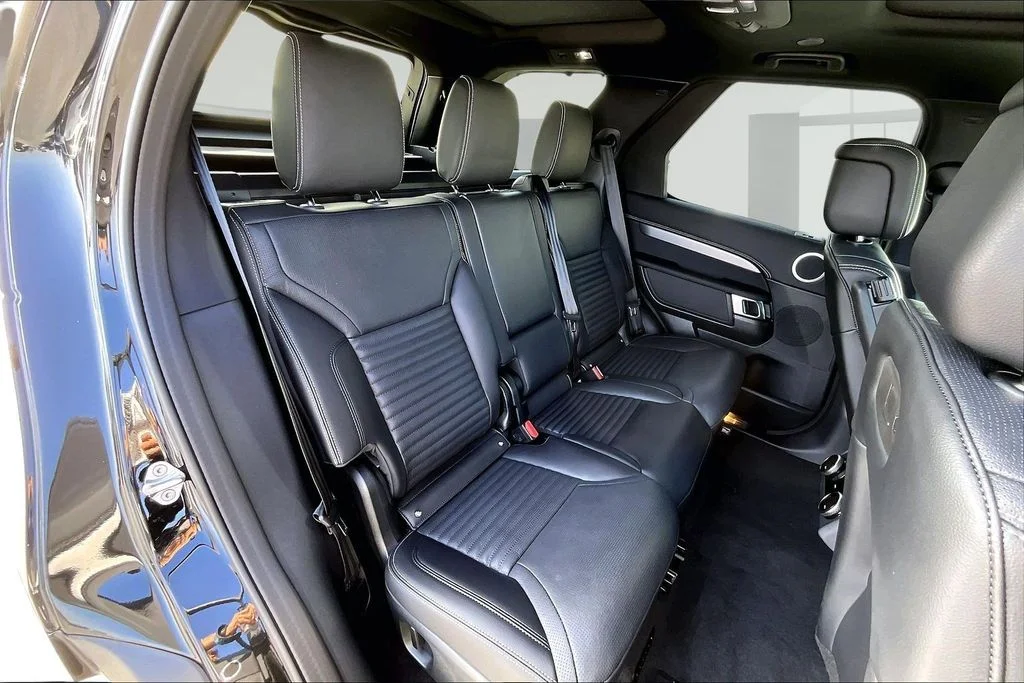 2025 Land Rover Discovery Dynamic SE - Photo 9