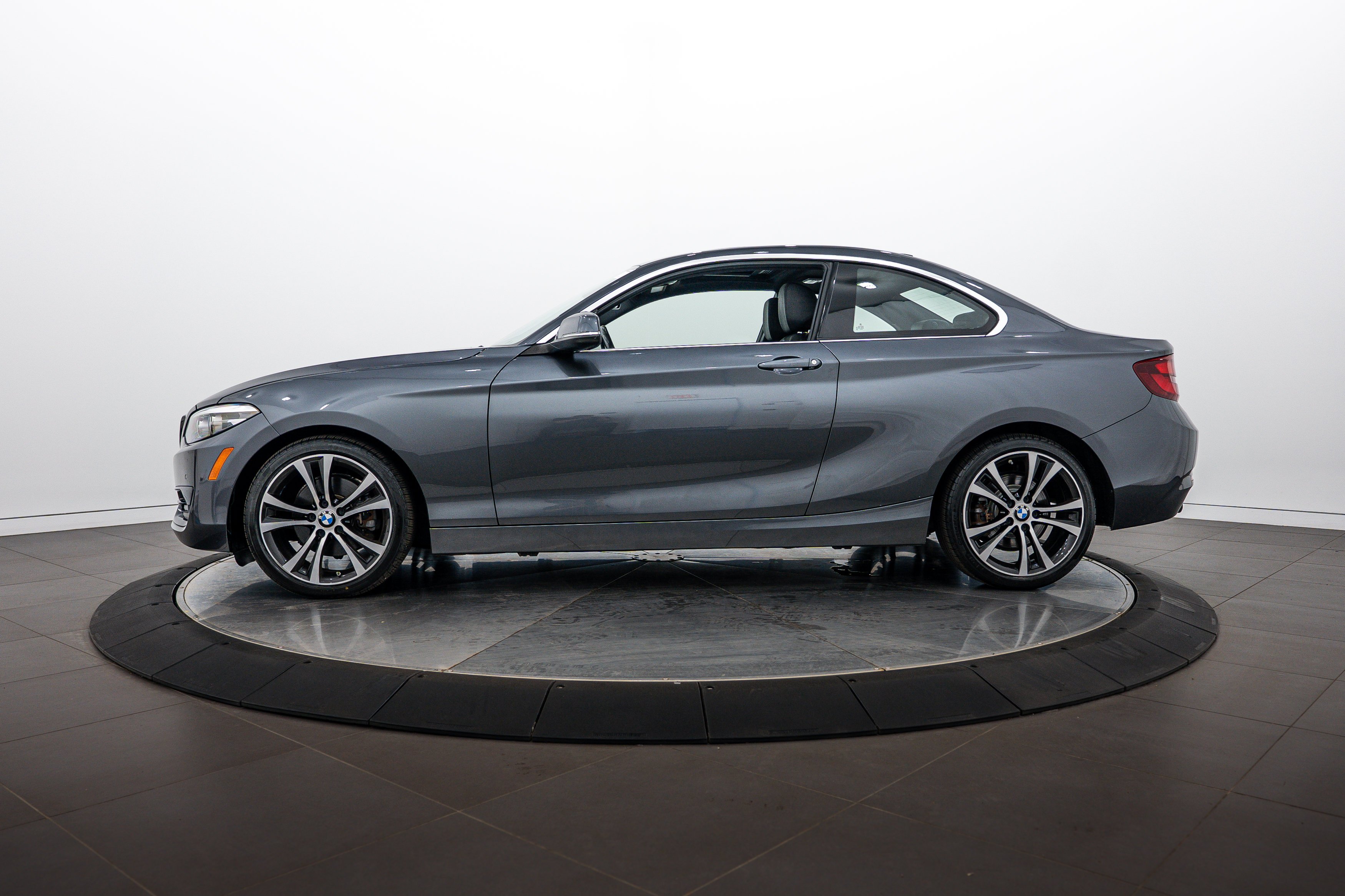 Used 2020 Mineral Grey Metallic BMW 230i xDrive image 6