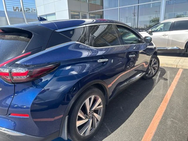 Used 2021 Blue Nissan SL image 4
