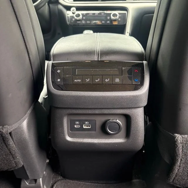 Used 2022 Red INFINITI LUXE image 23