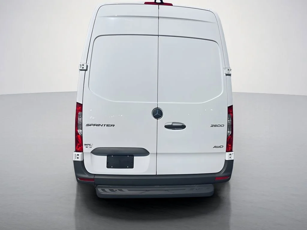 Used 2025 White Mercedes-Benz  image 4