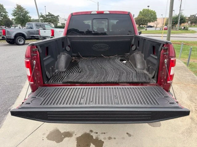 Used 2018 Red Ford XLT image 8
