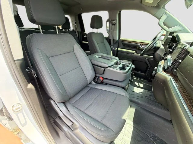 Used 2023 White Chevrolet LT image 29