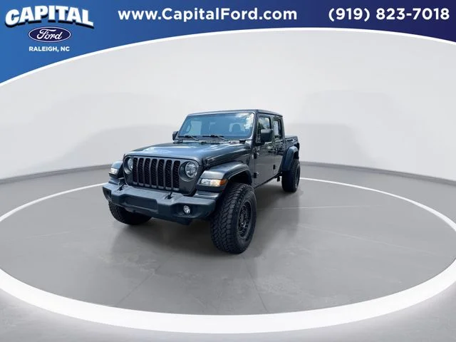 Used 2020 Gray Jeep Sport image 4