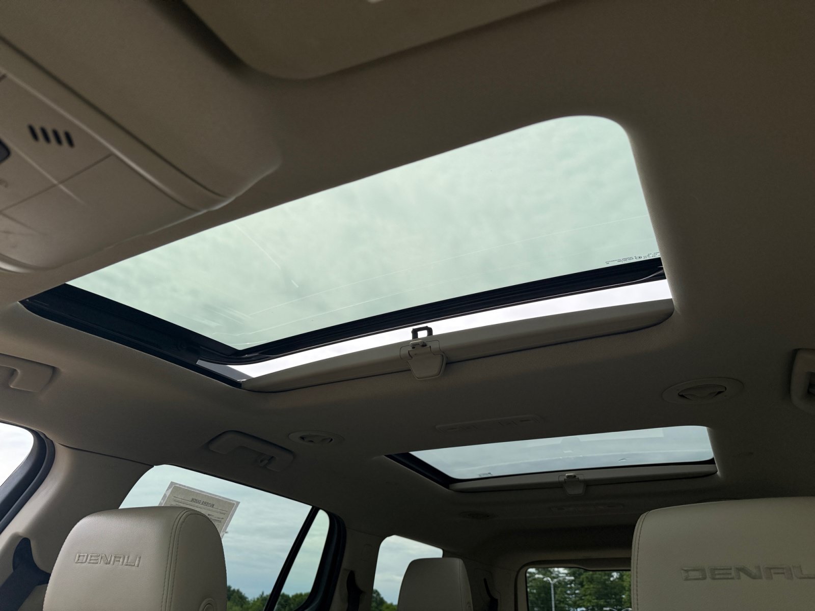 Used 2017 Ebony Twilight Metallic GMC Denali image 27