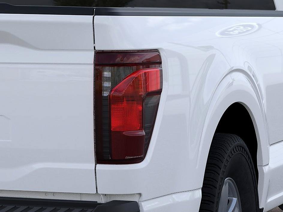New 2026 Oxford White Ford XL image 21
