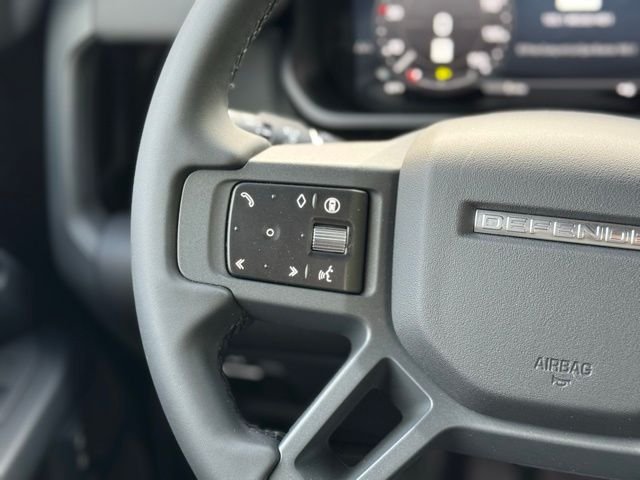 New 2026 Santorini Black Land Rover X-Dynamic SE image 23