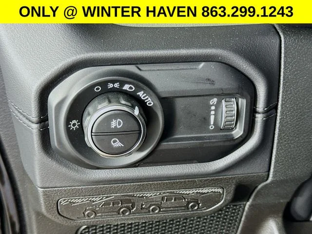 Used 2025 Black Jeep Mojave image 10