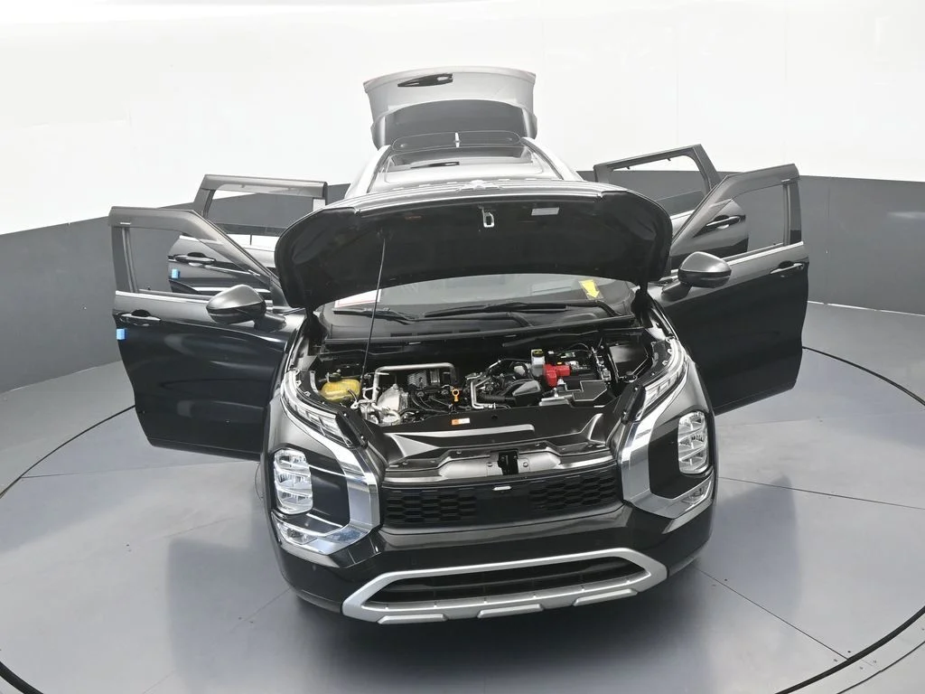 Used 2022 Black Mitsubishi SEL image 83