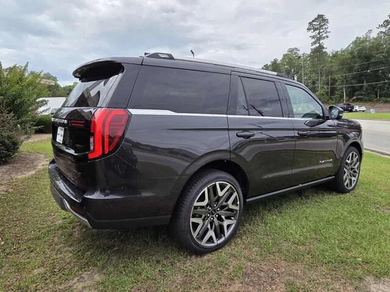 New 2026 Dark Matter Gray Metallic Ford Platinum® image 9
