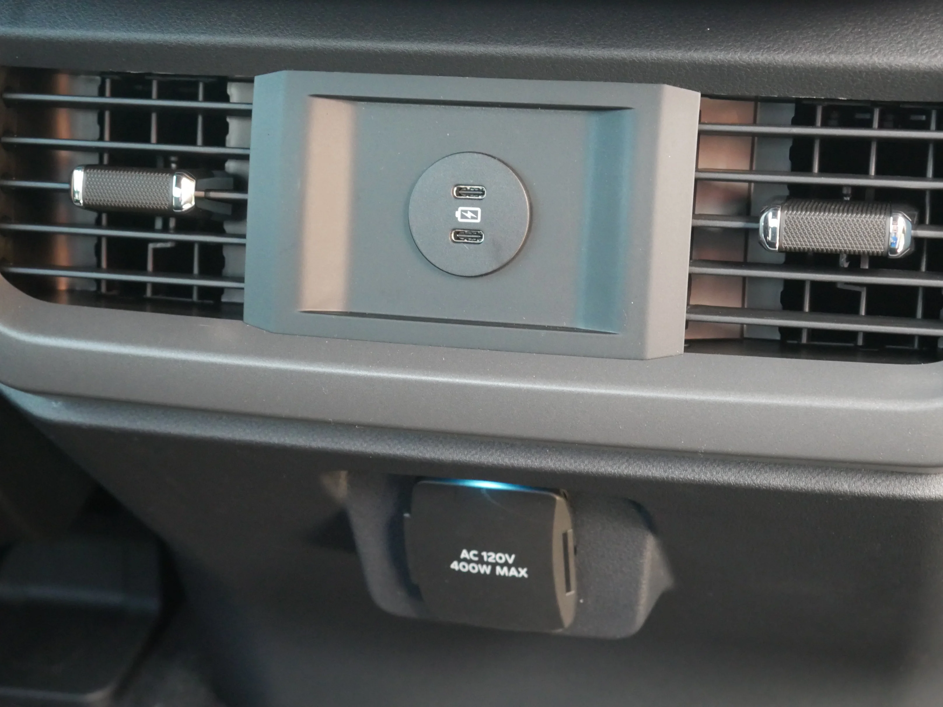 New 2026 Agate Black Metallic Ford XLT image 32