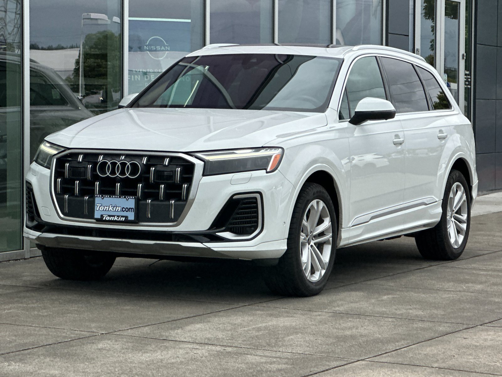 Used 2025 White Audi 55 Premium Plus image 8