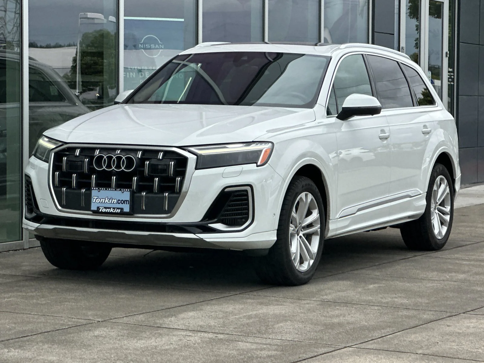 Used 2025 White Audi 55 Premium Plus image 8