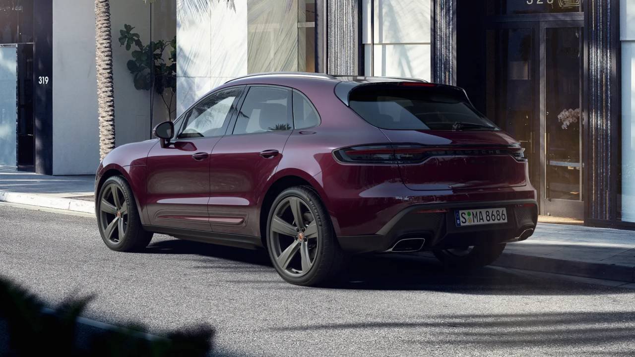 2024 Porsche Macan Base photo 3