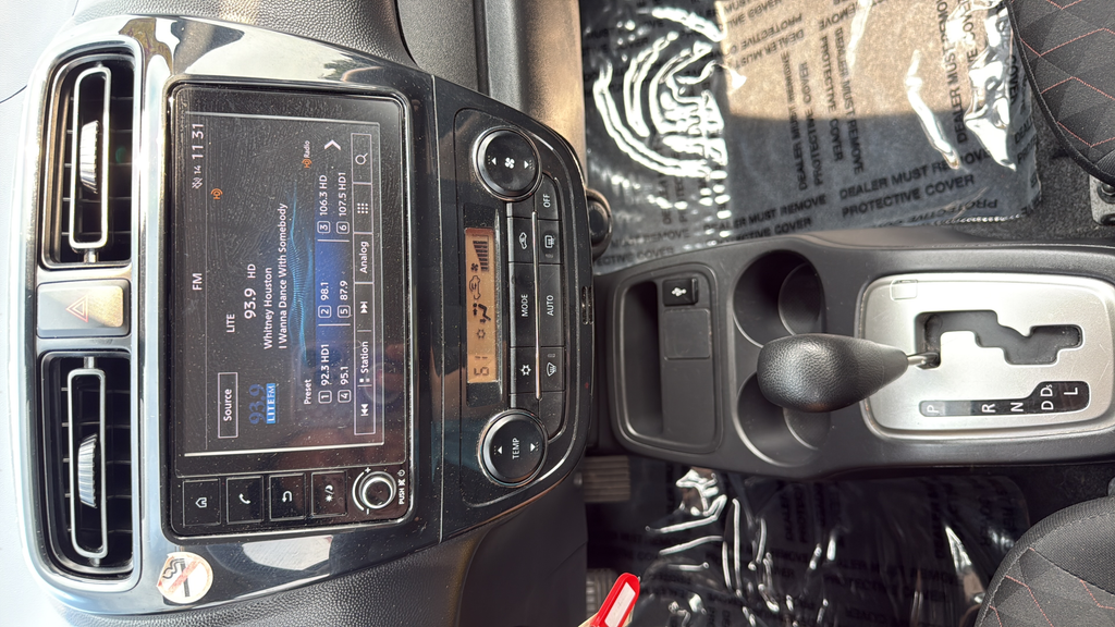 Used 2024  Mitsubishi ES image 19