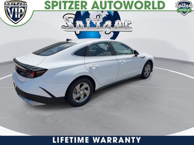 New 2026 White Hyundai SE image 35