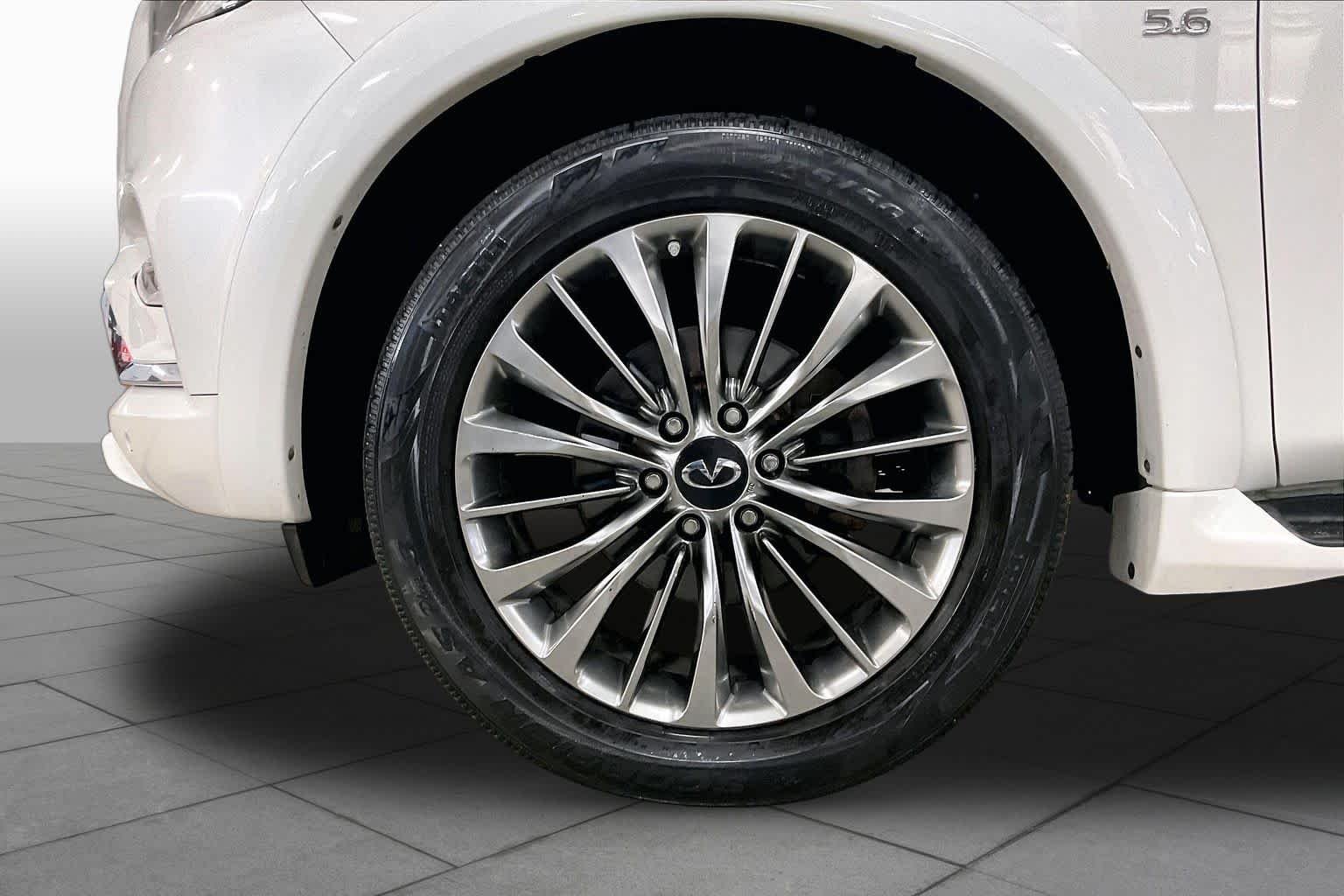 Used 2019 Moonstone White INFINITI LUXE image 11