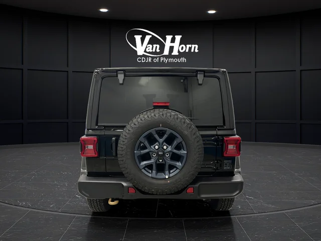 New 2026 Black Clear-Coat Exterior Paint Jeep 85th Anniversary Edition image 6