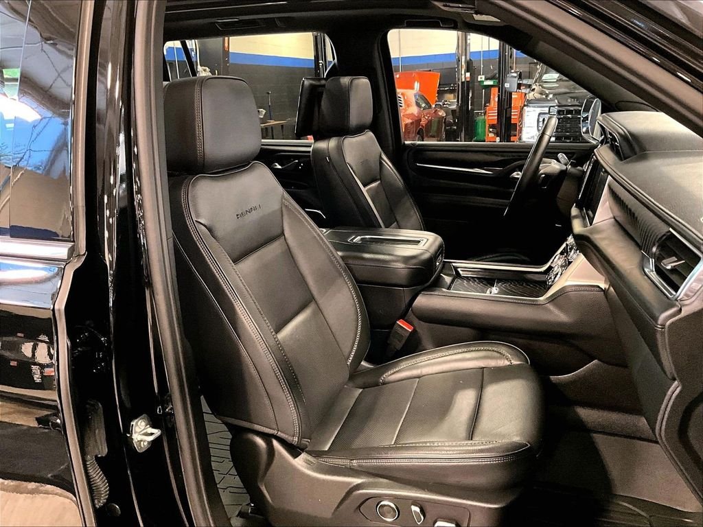 Used 2024 Black GMC Denali image 11