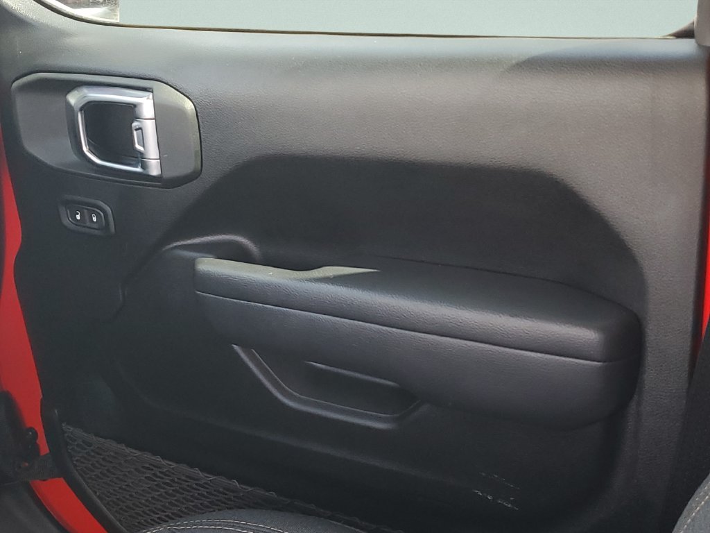 Used 2025 Red Jeep Sport S image 13