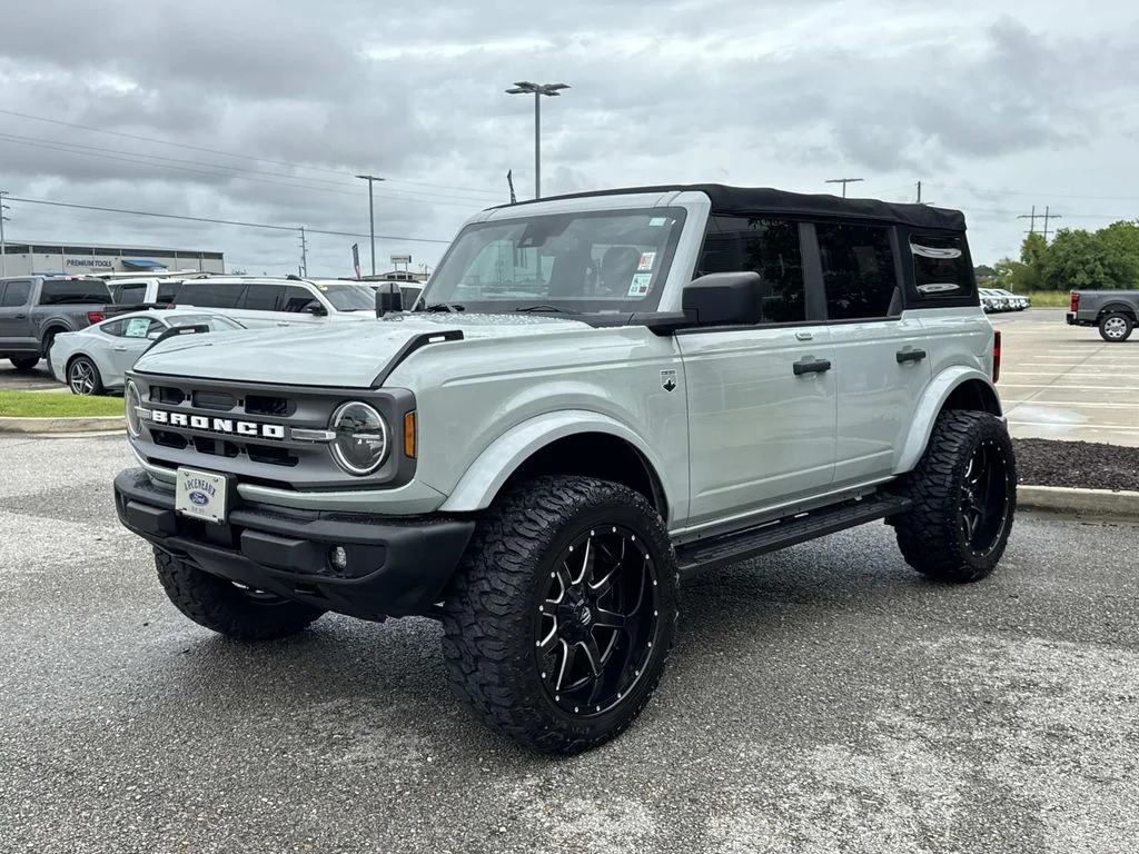 Used 2022 Cactus Green / Gray Ford Big Bend image 3