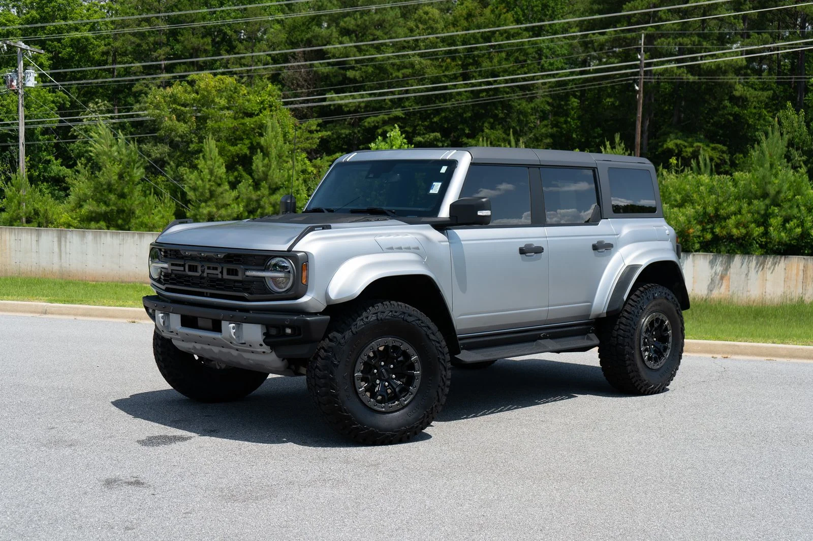 Used 2024 Silver Ford Raptor image 4