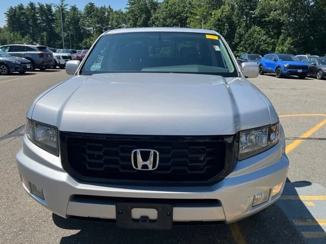 Used 2014 Alabaster Silver Metallic Honda SE image 8