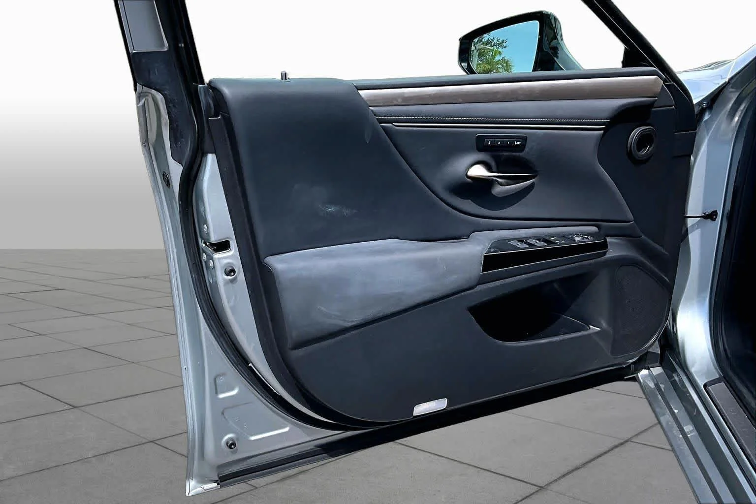 Used 2023 Iridium Lexus F SPORT Handling image 26
