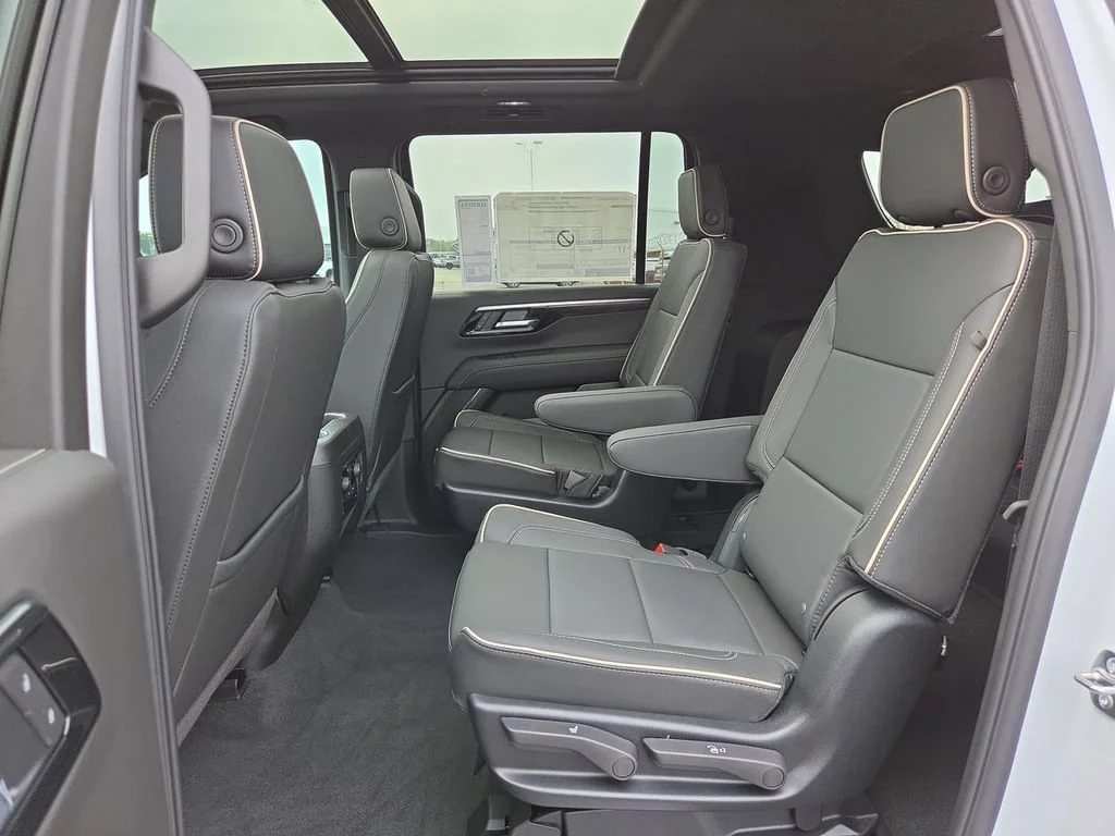 New 2026 Polar White Tricoat Chevrolet Premier image 18