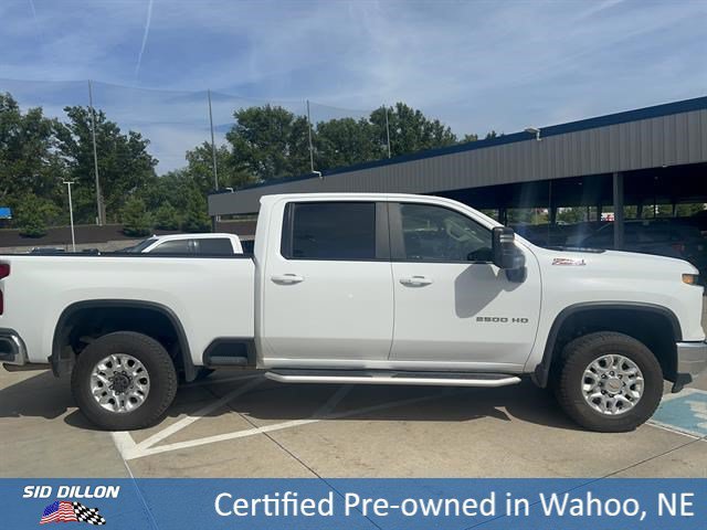 Used 2024 Summit White Chevrolet LT image 6