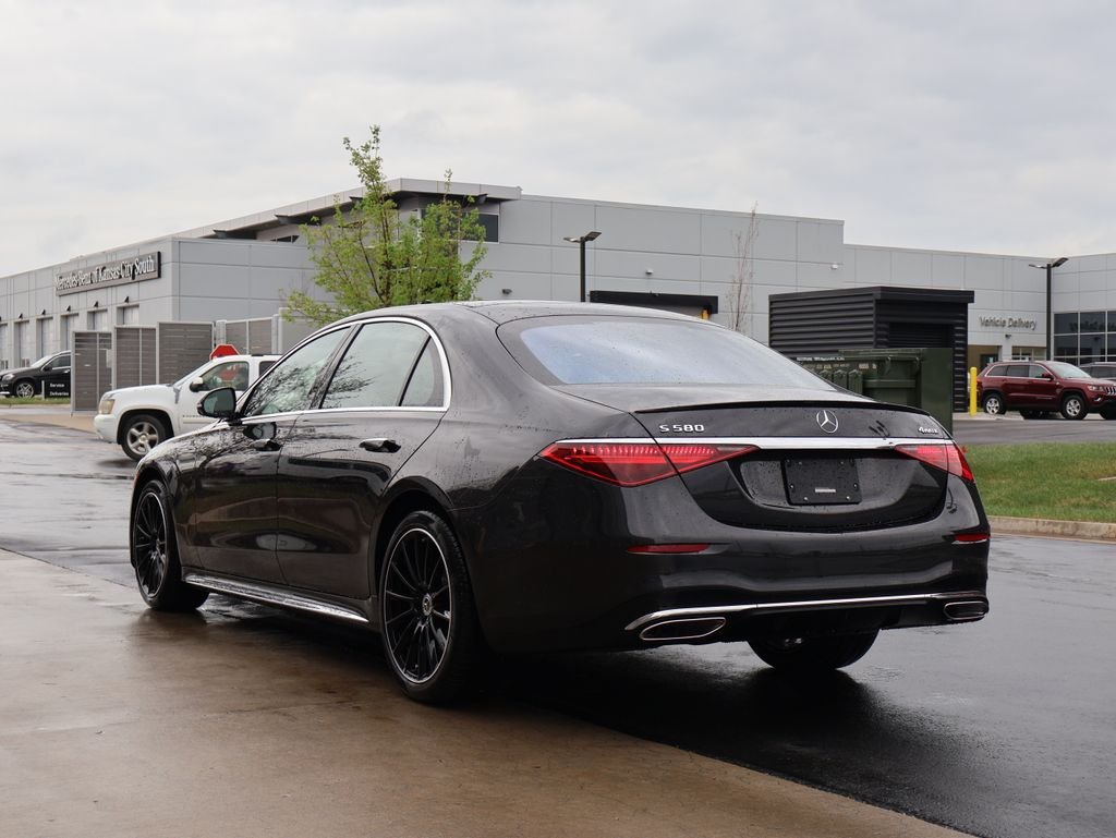 New 2026 Graphite Grey Metallic Mercedes-Benz S 580 image 5