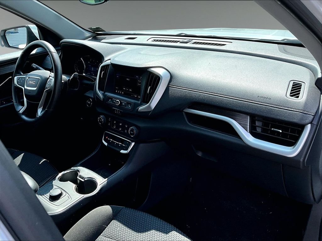 Used 2024 Summit White GMC SLE image 14