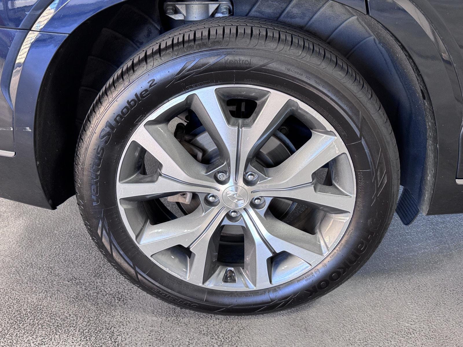 Used 2021 Moonlight Cloud Hyundai Limited image 17