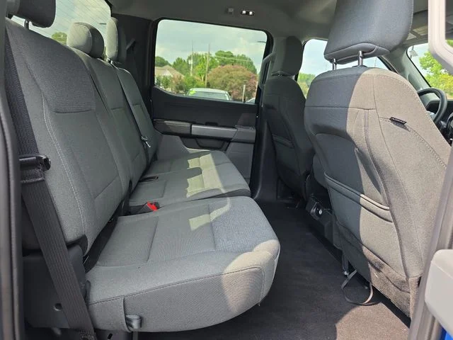 Used 2025 Blue Ford XLT image 14