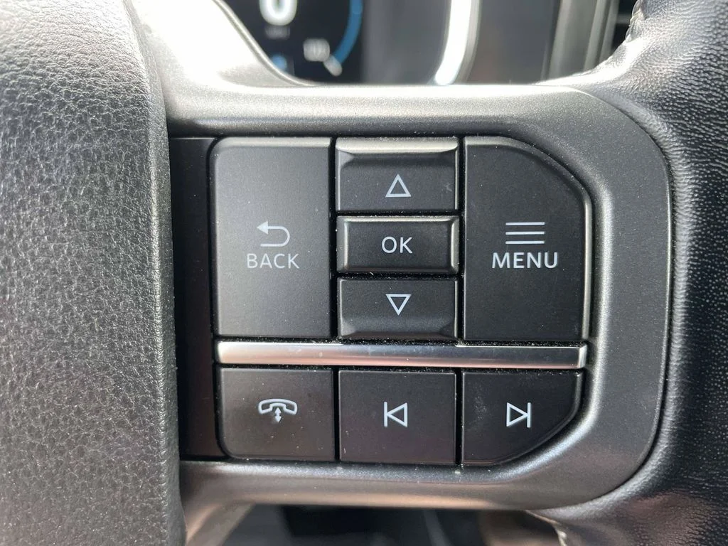 Certified Used 2022 Silver Ford Lariat image 26