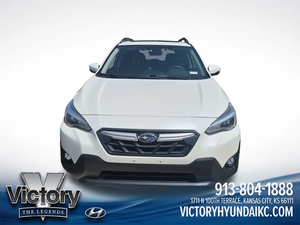 Used 2021 White Subaru Limited image 9