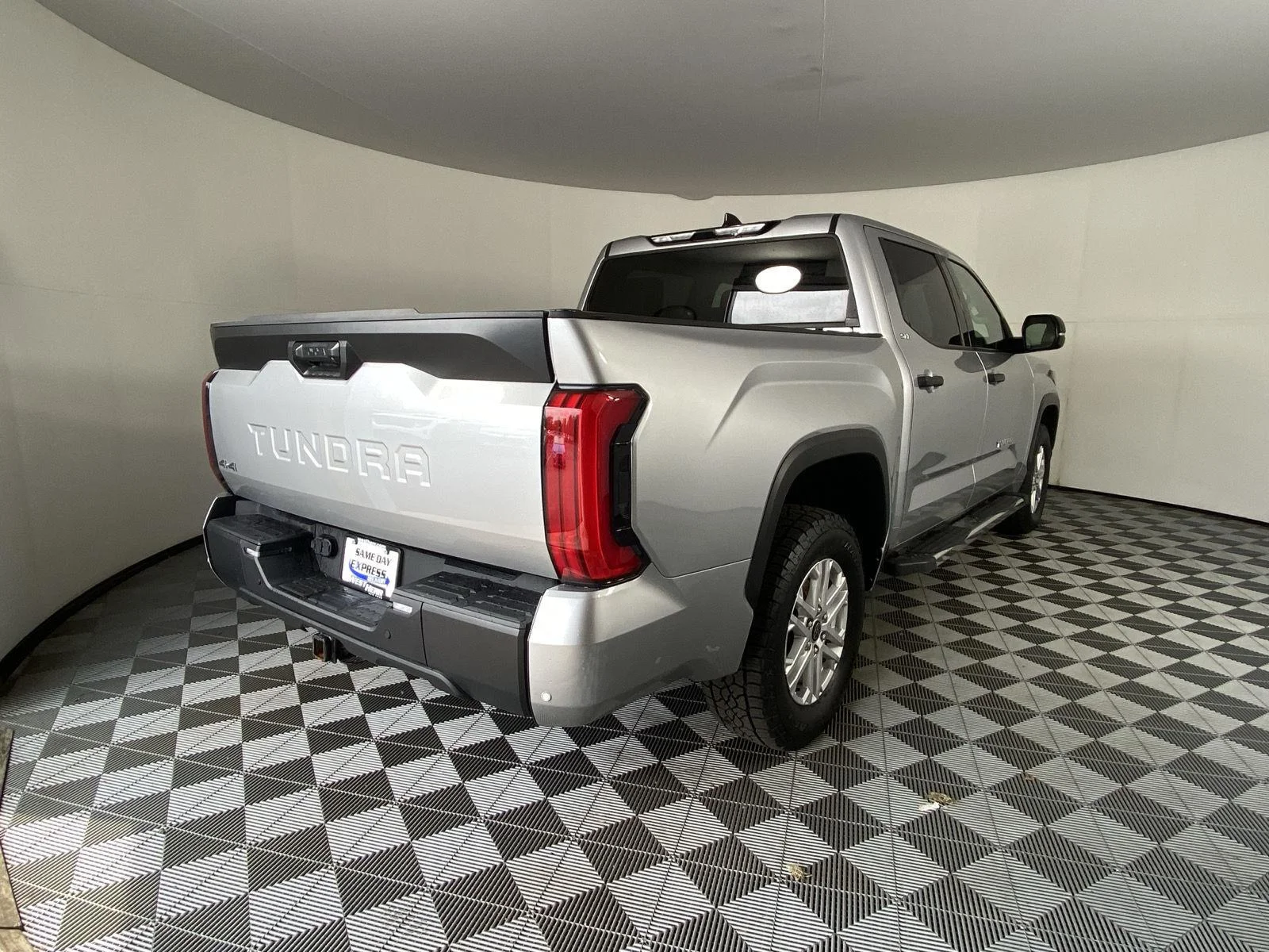 Used 2022 Celestial Silver Metallic Toyota SR5 image 7