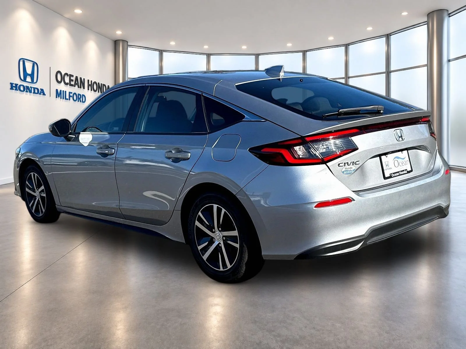 Used 2024 Lunar Silver Metallic Honda LX image 8